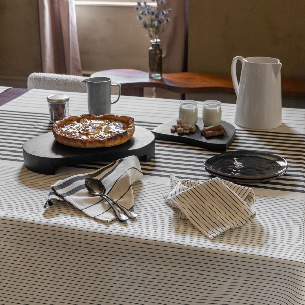 table sauvelade ecru artiga